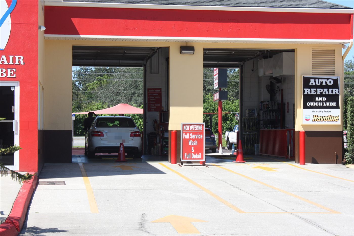Wow Express service bays in Trinity, FL — now offering Full Service Wash & Full Detail